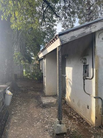 329 E South Avenue, Redlands, CA 92373