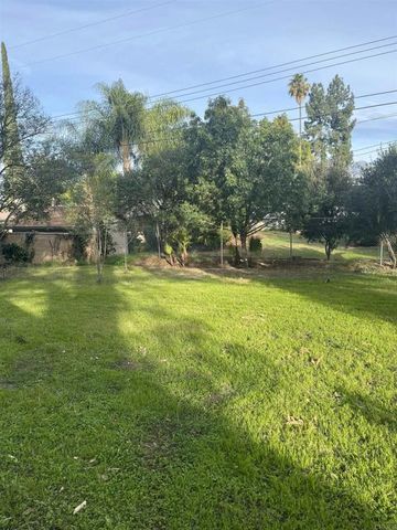 329 E South Avenue, Redlands, CA 92373