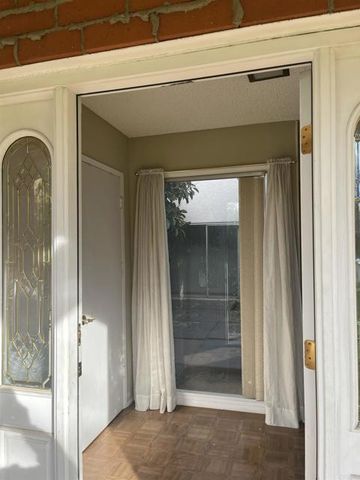 329 E South Avenue, Redlands, CA 92373