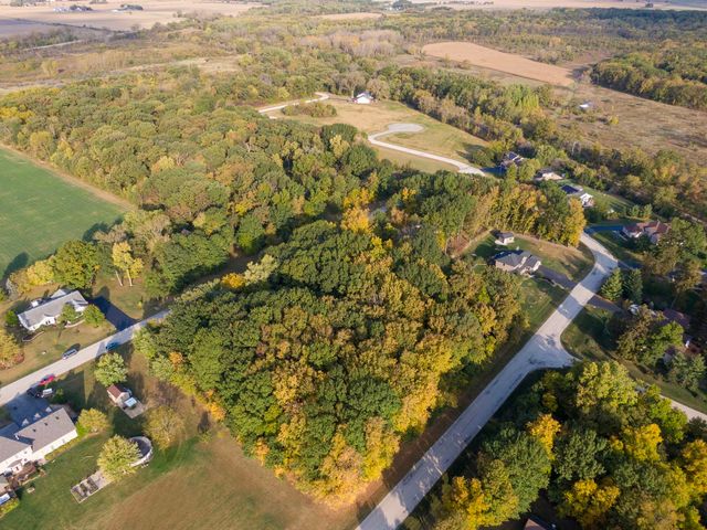 208 Hickory Lane, Kirkland, IL 60146