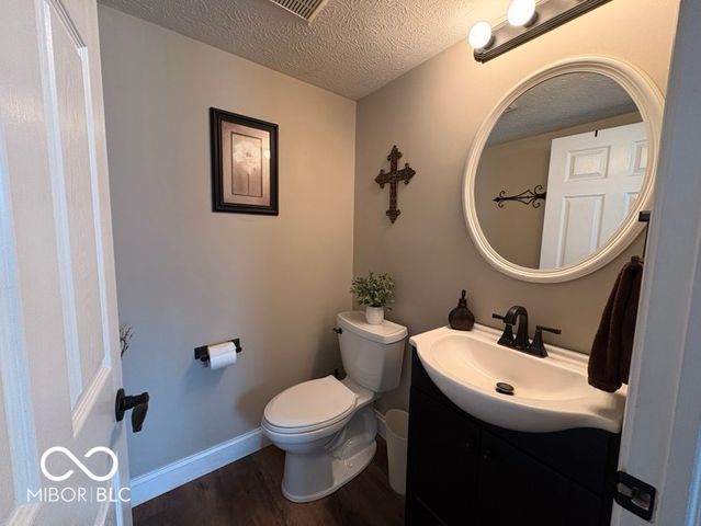 1240 Legacy Lane, Indianapolis, IN 46234