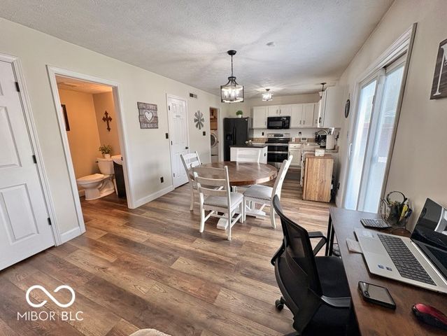 1240 Legacy Lane, Indianapolis, IN 46234