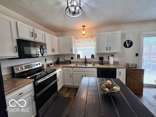 1240 Legacy Lane, Indianapolis, IN 46234