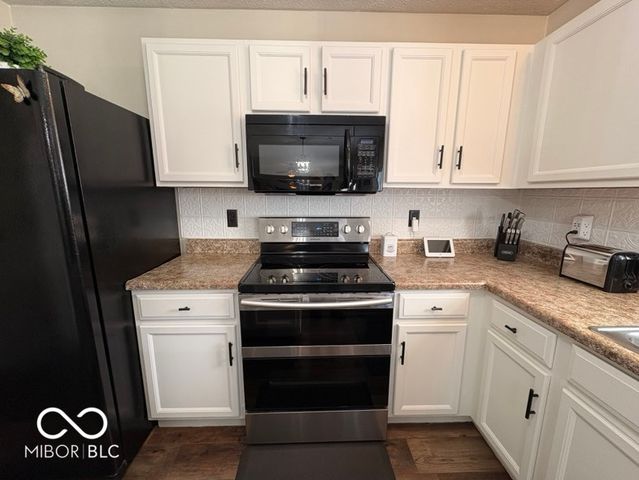 1240 Legacy Lane, Indianapolis, IN 46234