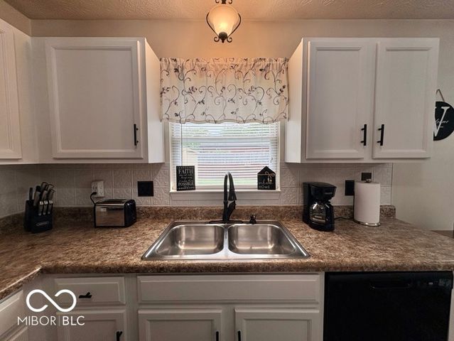 1240 Legacy Lane, Indianapolis, IN 46234