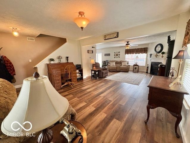 1240 Legacy Lane, Indianapolis, IN 46234