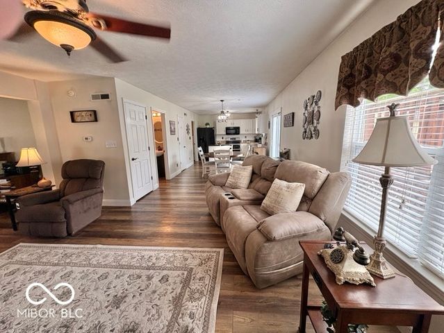 1240 Legacy Lane, Indianapolis, IN 46234