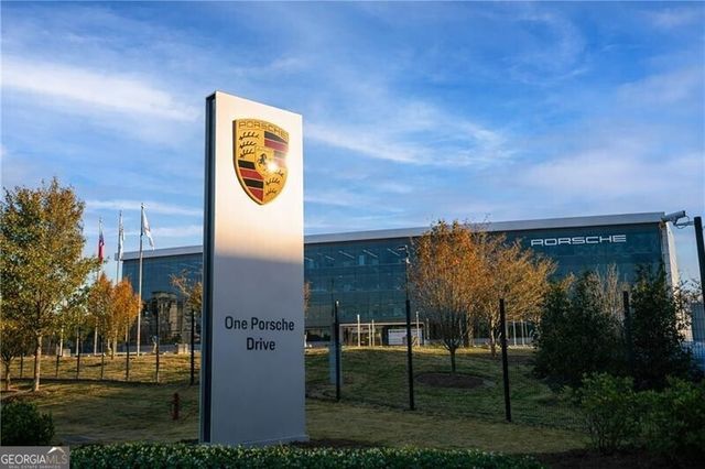 3332 Stillwood Lane, Atlanta, GA 30354