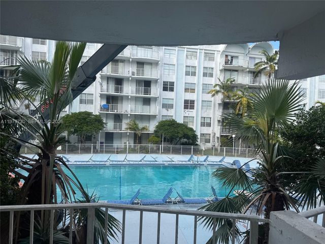 494 NW 165th St Rd C-208, Miami, FL 33169