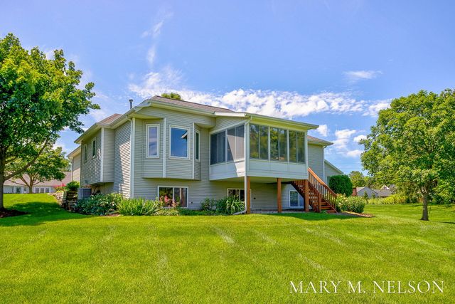 61 Majestic Court 61, Zeeland City, MI 49464