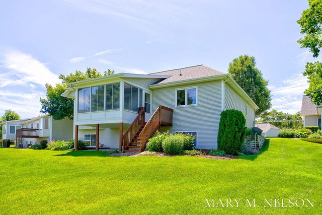 61 Majestic Court 61, Zeeland City, MI 49464