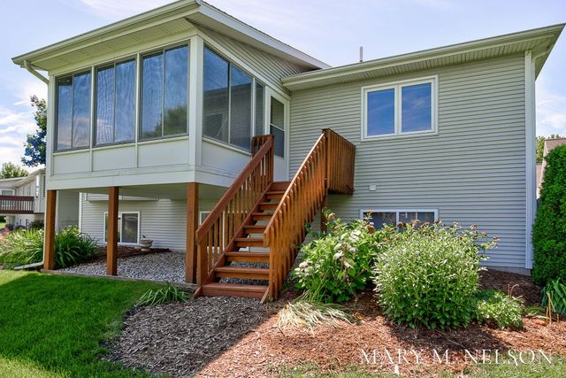 61 Majestic Court 61, Zeeland City, MI 49464