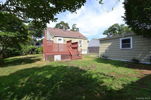 418 Asharoken Boulevard, Bay Shore, NY 11706