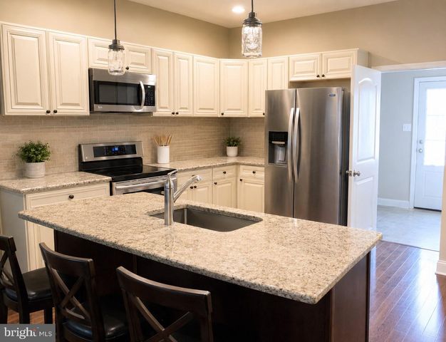5026 LOCUST ST, Philadelphia, PA 19139