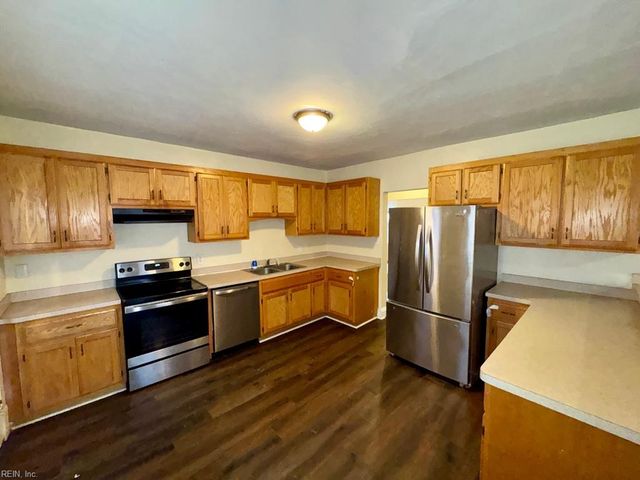 3608 Bainbridge BLVD, Chesapeake, VA 23324