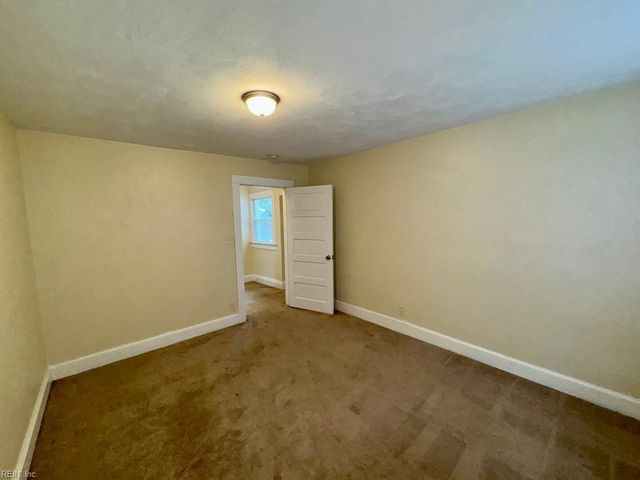 3608 Bainbridge BLVD, Chesapeake, VA 23324