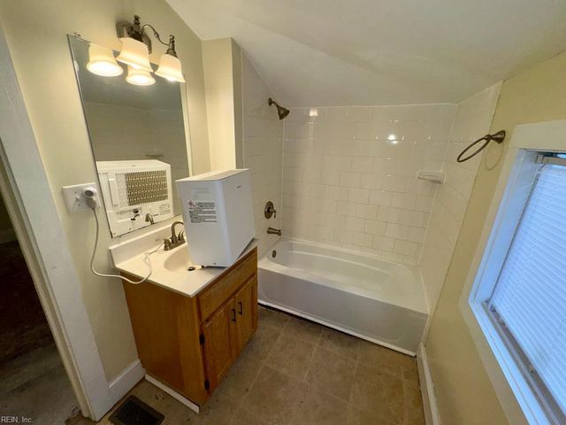 3608 Bainbridge BLVD, Chesapeake, VA 23324