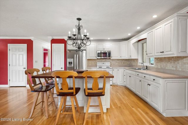 211 Normandy Rd, Taylorsville, KY 40071