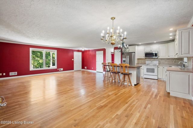 211 Normandy Rd, Taylorsville, KY 40071