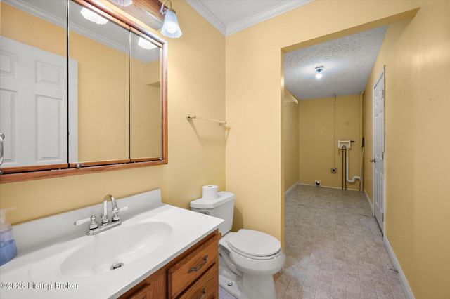 211 Normandy Rd, Taylorsville, KY 40071