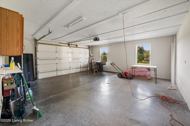 211 Normandy Rd, Taylorsville, KY 40071