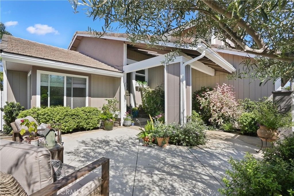 5771 Grimsby Drive, Huntington Beach, CA 92649 — photo 2
