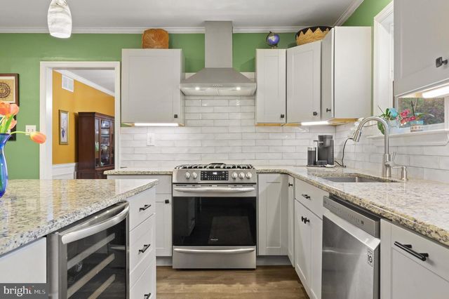 48 E RIDING DR, Cherry Hill, NJ 08003