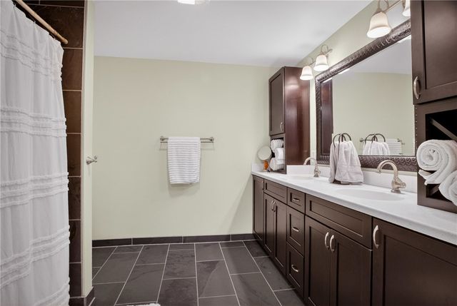 360 Wayne St, Beaver, PA 15009