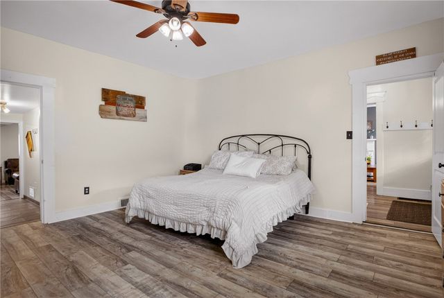 360 Wayne St, Beaver, PA 15009