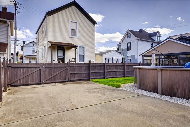 360 Wayne St, Beaver, PA 15009