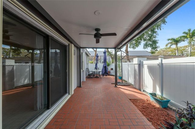 11654 NW 11th St 11654, Pembroke Pines, FL 33026