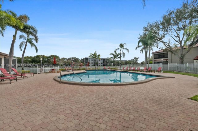 11654 NW 11th St 11654, Pembroke Pines, FL 33026
