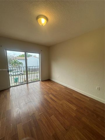 667 SW 10th St, Florida City, FL 33034