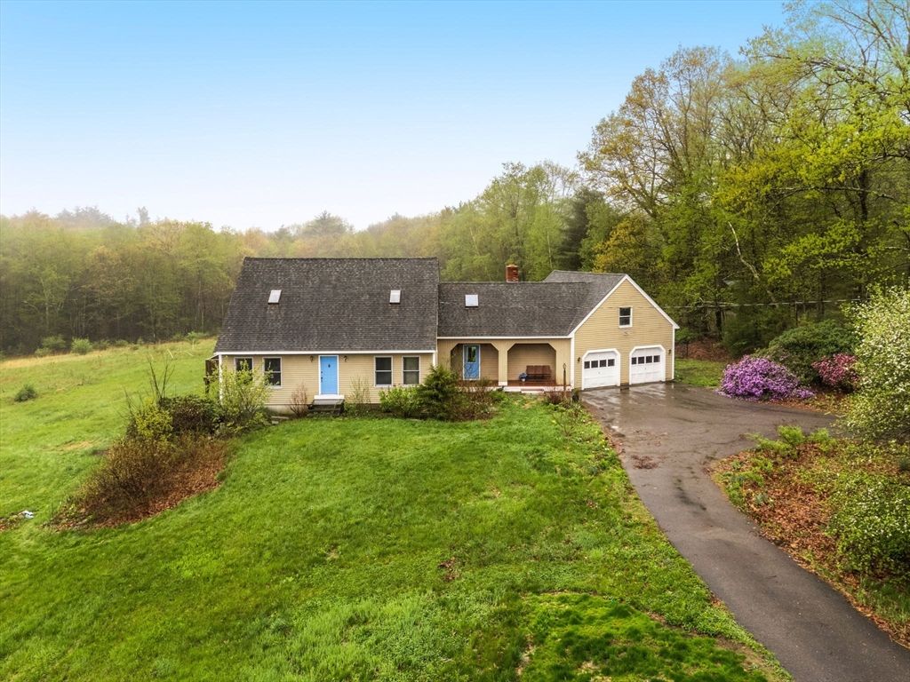 55 Hale Rd, Hubbardston, MA 01452
