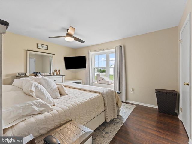 68 MEETING HOUSE LN, Blackwood, NJ 08012