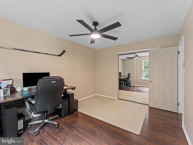 68 MEETING HOUSE LN, Blackwood, NJ 08012