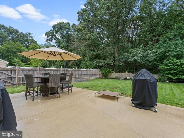 68 MEETING HOUSE LN, Blackwood, NJ 08012