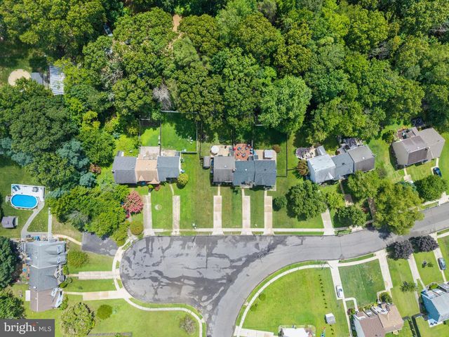 68 MEETING HOUSE LN, Blackwood, NJ 08012