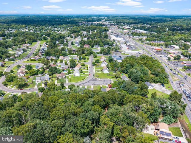 68 MEETING HOUSE LN, Blackwood, NJ 08012