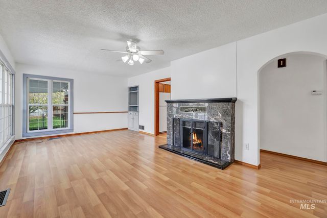 390 Maurice Street North , Twin Falls, Twin Falls, ID 83301