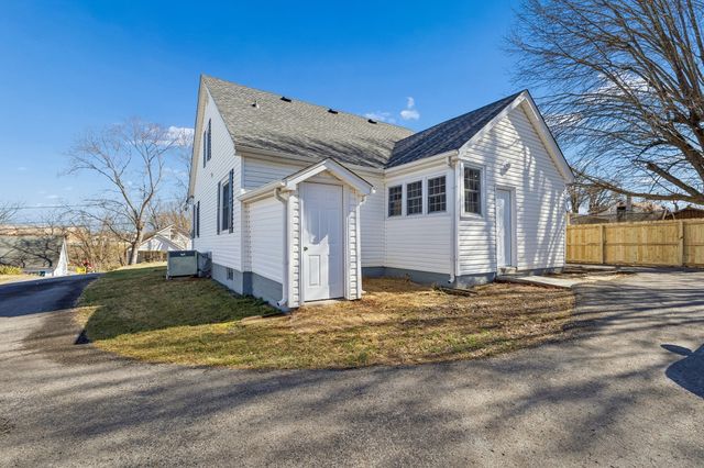 114 Oak St, Mcminnville, TN 37110