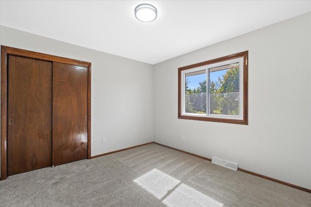 8150 S 88th STREET, Franklin, WI 53132