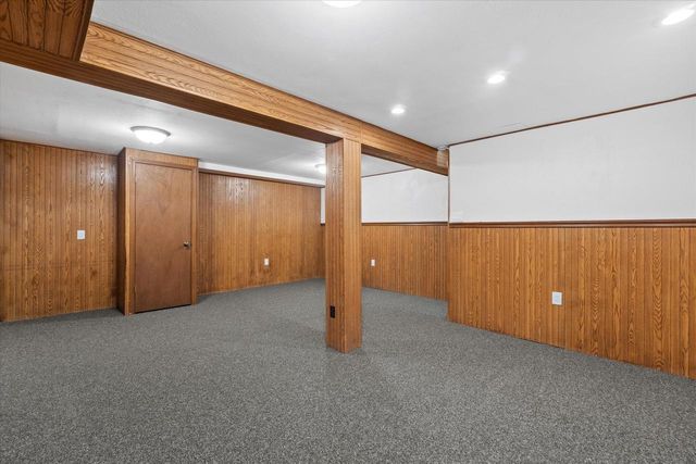 8150 S 88th STREET, Franklin, WI 53132