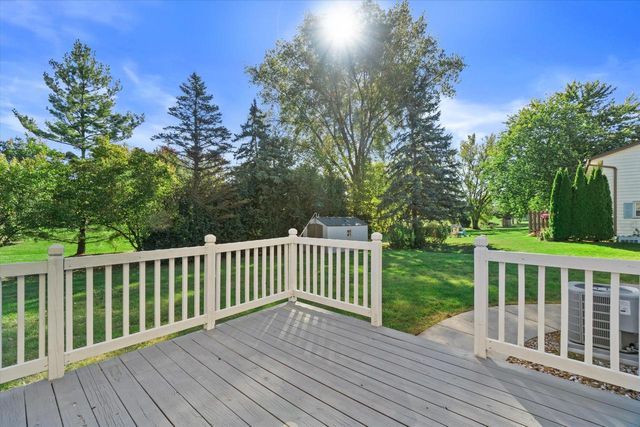 8150 S 88th STREET, Franklin, WI 53132