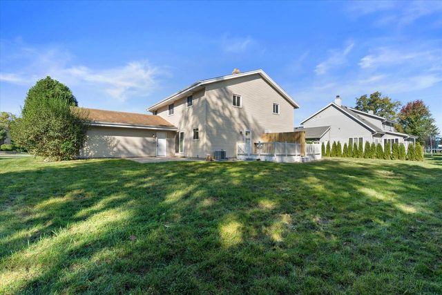 8150 S 88th STREET, Franklin, WI 53132
