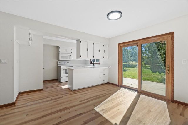 8150 S 88th STREET, Franklin, WI 53132