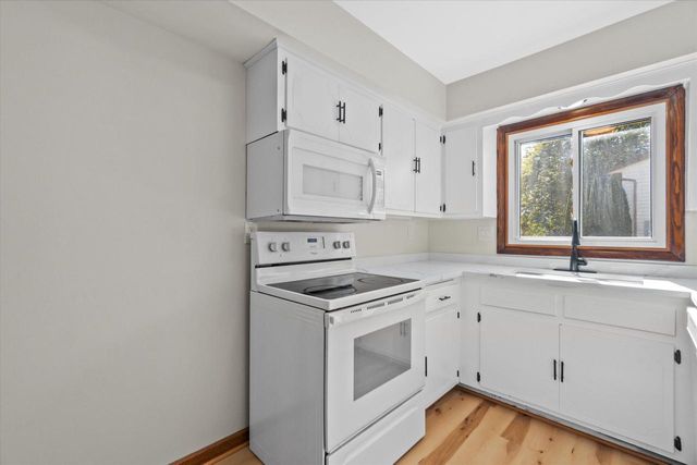 8150 S 88th STREET, Franklin, WI 53132