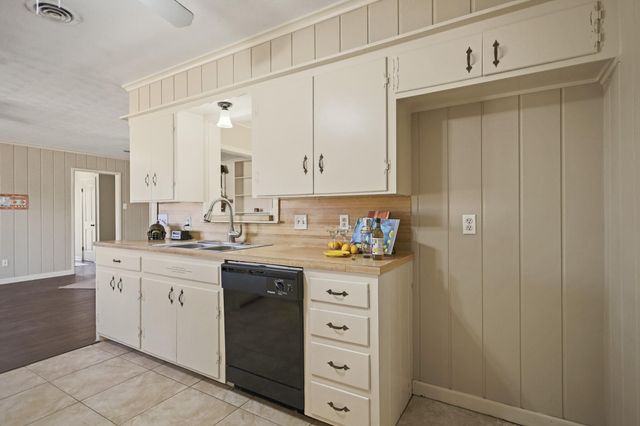 5327 31st Street, Lubbock, TX 79407