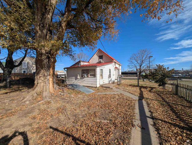 403 Elm Street, Wamego, KS 66547