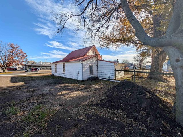 403 Elm Street, Wamego, KS 66547